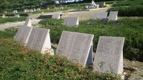 Prace remontowe na cmentarzu wojennym w Dukli